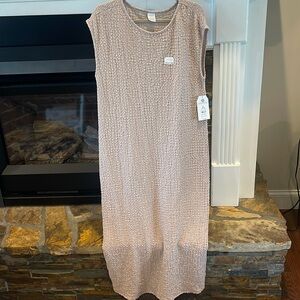 Laying dress